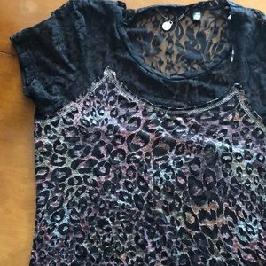 Shirt from The Buckle. Size large. Never worn. $20